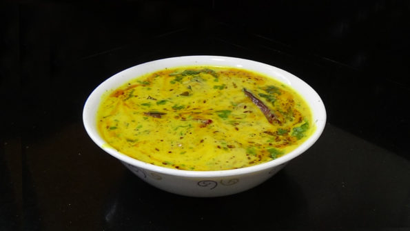 Punjabi Kadhi Pakora Wali